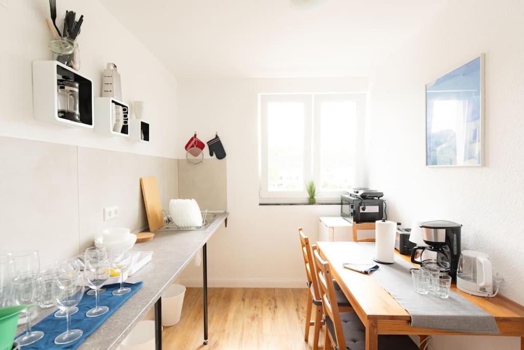 - Sea Apartment Duisburg Center & Parking Spaces & Kingsize Bett - Central Station Hbf - Exterior foto